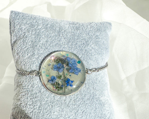 Handmade Forget-Me-Not Flower Slider Bracelet - Whispers of Spring