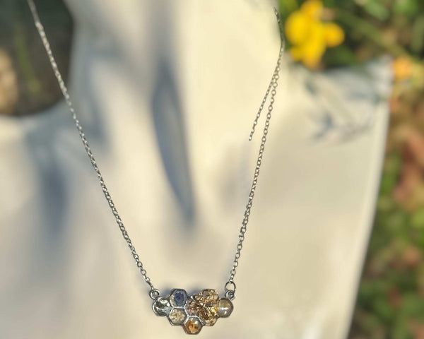 Bee Harmony Pendant - Handmade Pendant with Dried Flowers and Pearls