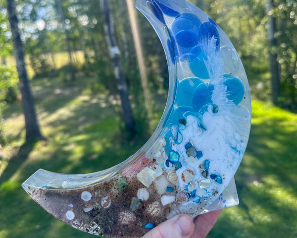 Ocean Moon – Handmade Resin Moon with Sand, Shells & Waves