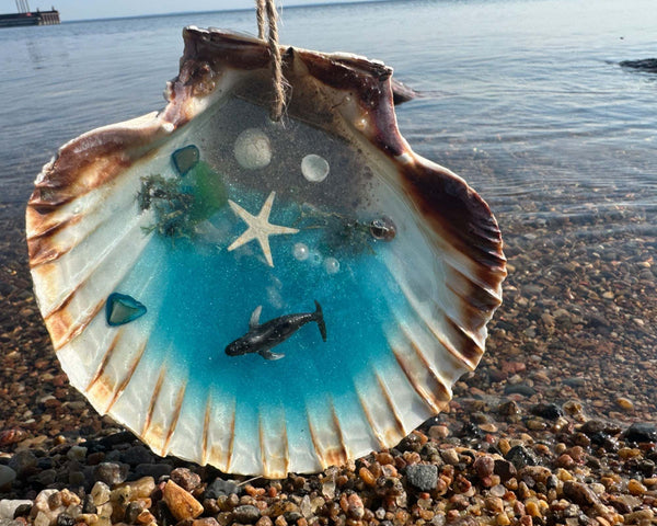 Ocean Serenity Suncatcher - Seashell & Resin Ocean Beach