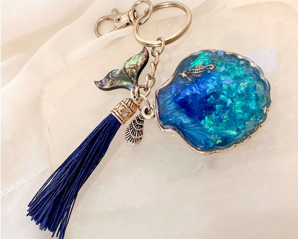 Ocean Seashell Bag Charm / Keychain - Handmade Resin Ocean Theme