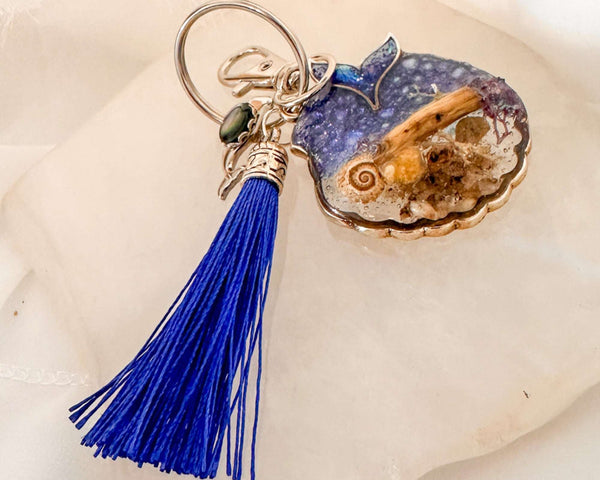 Ocean Seashell Bag Charm / Keychain - Handmade Resin Ocean Theme