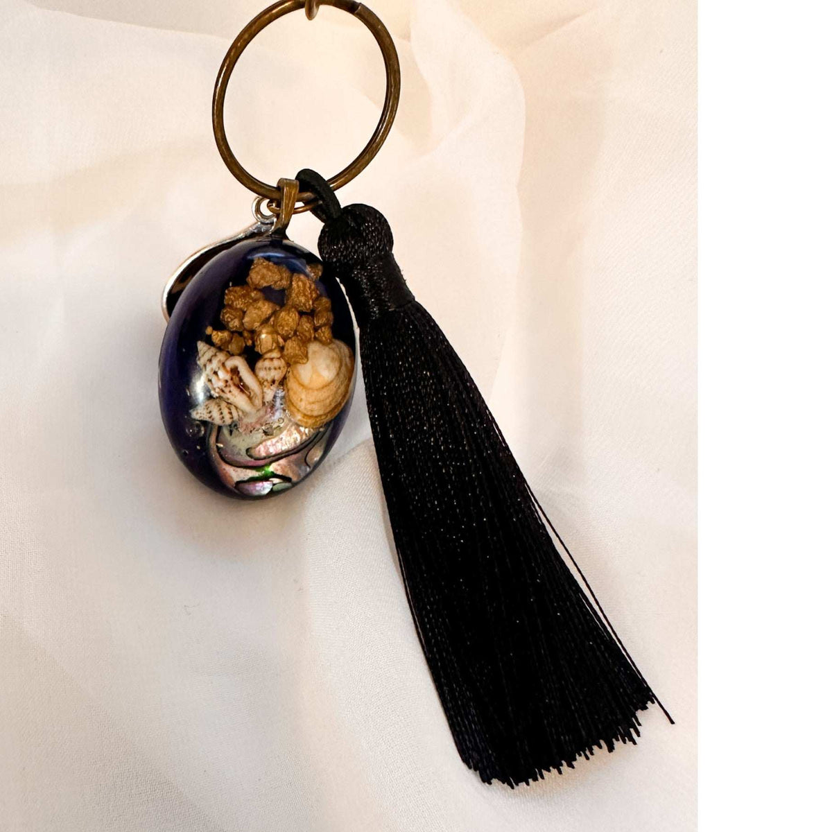 Ocean Dreamer Bag Charm / Keychain - Handmade Resin Seashell Charm