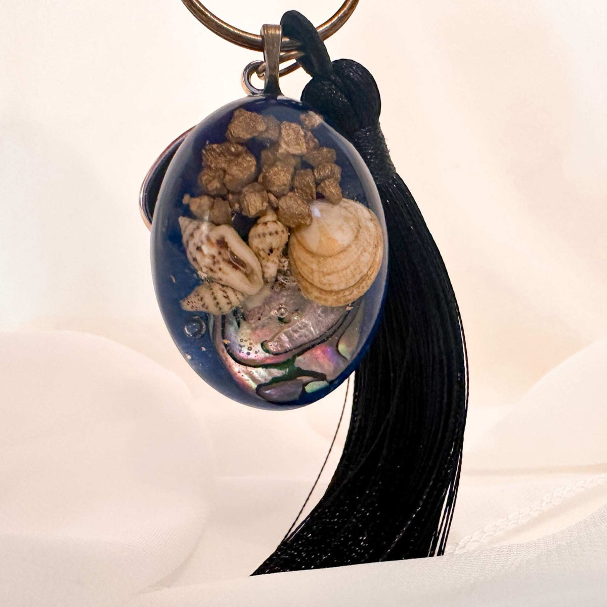 Ocean Dreamer Bag Charm / Keychain - Handmade Resin Seashell Charm