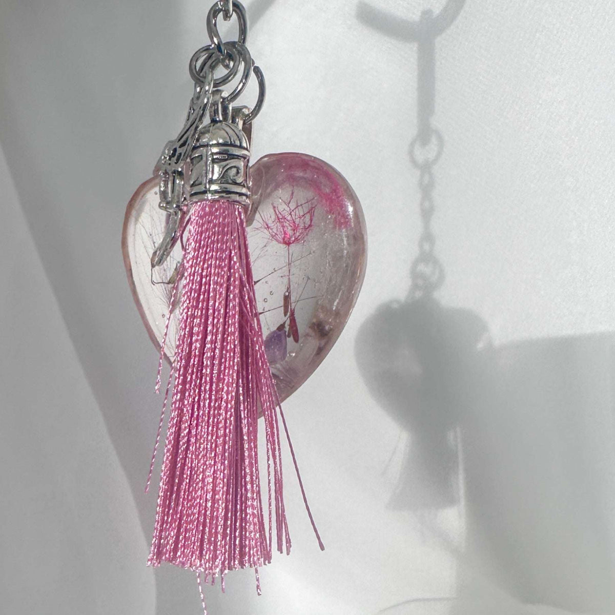 Whispering Blooms Keychain: Handmade Pressed Flower Resin Heart Charms