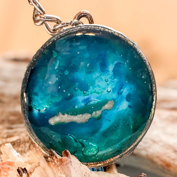 Ocean Glow Portal Keychain - Luminous Handmade Sea-Inspired Accessory