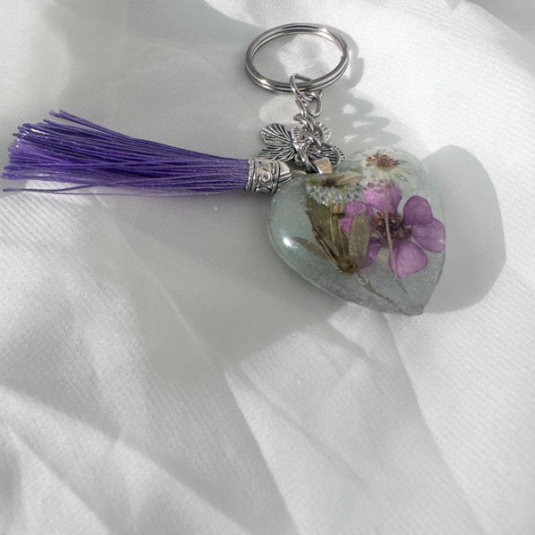 Whispering Blooms Keychain: Handmade Pressed Flower Resin Heart Charms