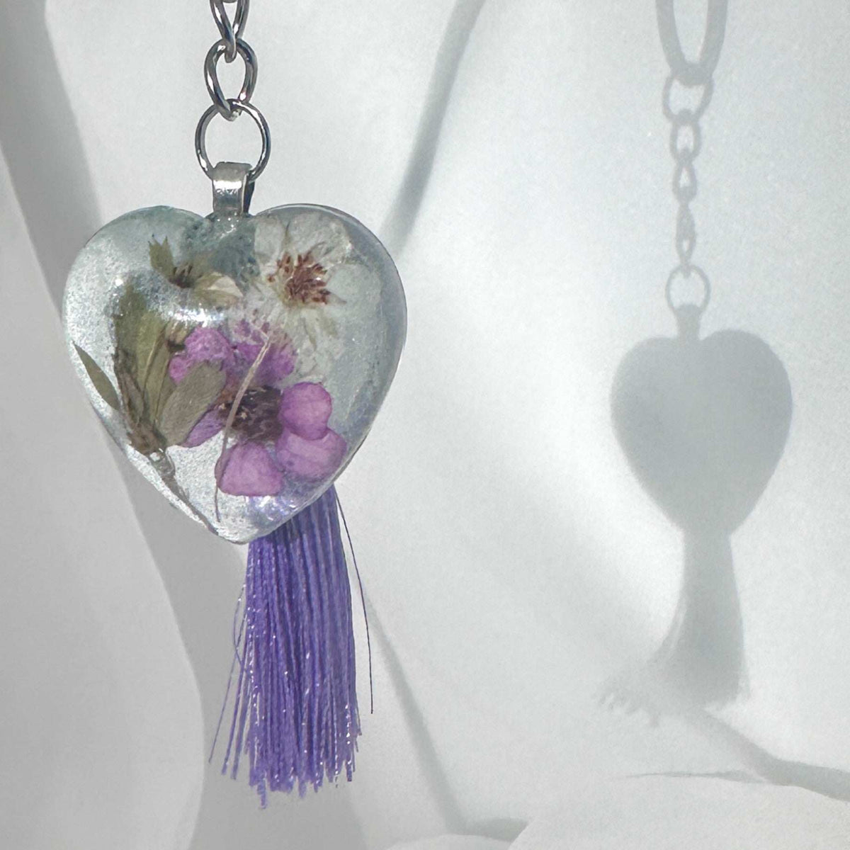 Whispering Blooms Keychain: Handmade Pressed Flower Resin Heart Charms