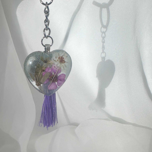 Whispering Blooms Keychain: Handmade Pressed Flower Resin Heart Charms