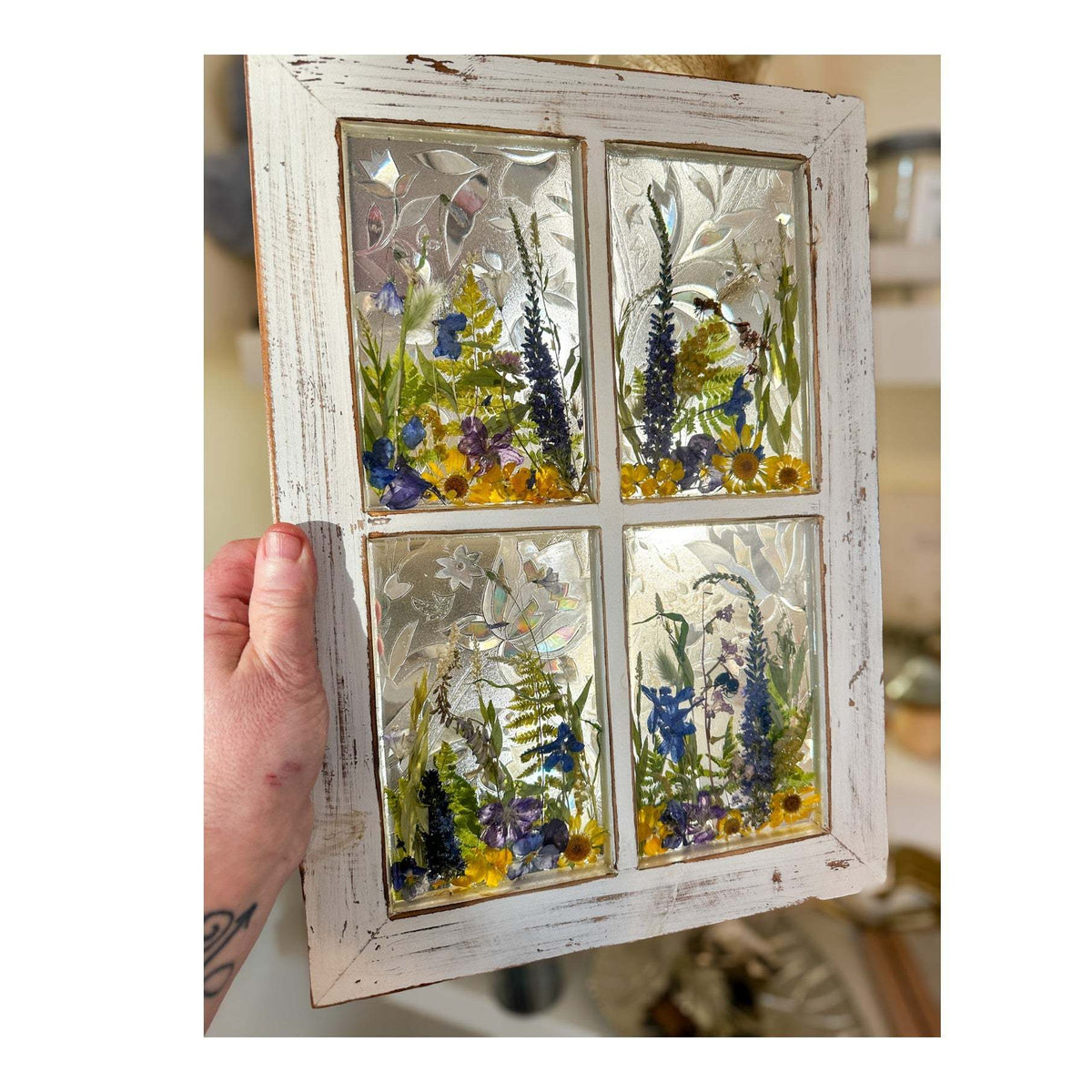 Everlasting Garden Window - Handmade Dried Flower Resin Meadow One