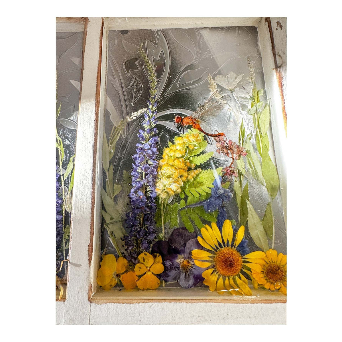 Everlasting Garden Window - Handmade Dried Flower Resin Meadow One