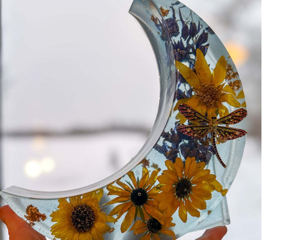 Moonlit Meadow - Handmade Dried Floral Resin Lighted Moon Art Décor