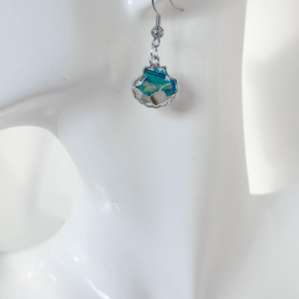Mermaid Treasures - Handmade Mother of Pearl Seashell Resin Earrings