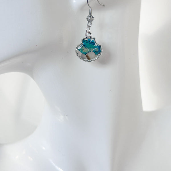 Mermaid Treasures - Handmade Mother of Pearl Seashell Resin Earrings