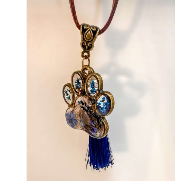 Memorial Pet Keepsake Keychain - Dog & Cat Custom Handmade Resin Paw