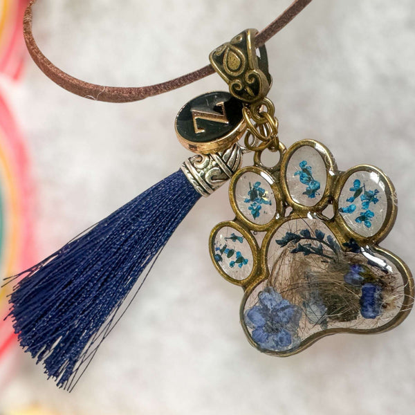 Memorial Pet Keepsake Keychain - Dog & Cat Custom Handmade Resin Paw