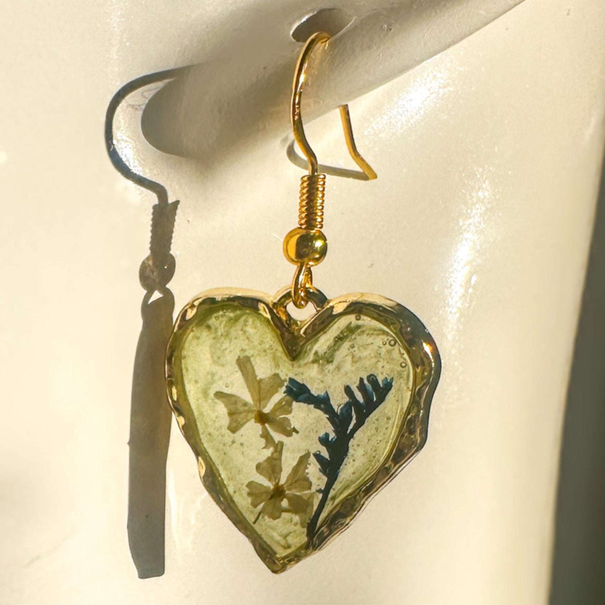 Secret Garden Hearts | Handmade Navy & White Floral Resin Earrings