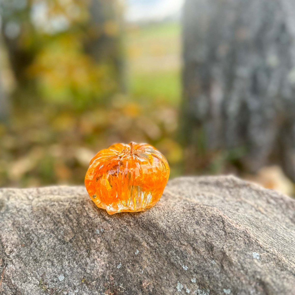 Pumpkin - Orange Radiant Epoxy Resin Pumpkins: Nature's Autumn Glow