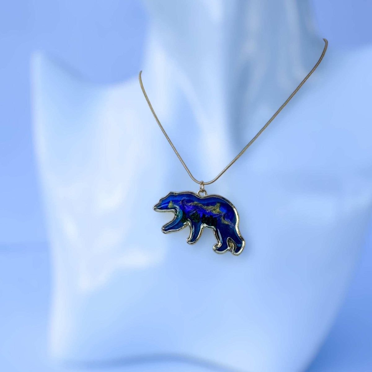 Northern Lights Bear Pendant –  Handmade Resin Aurora Borealis Pendant