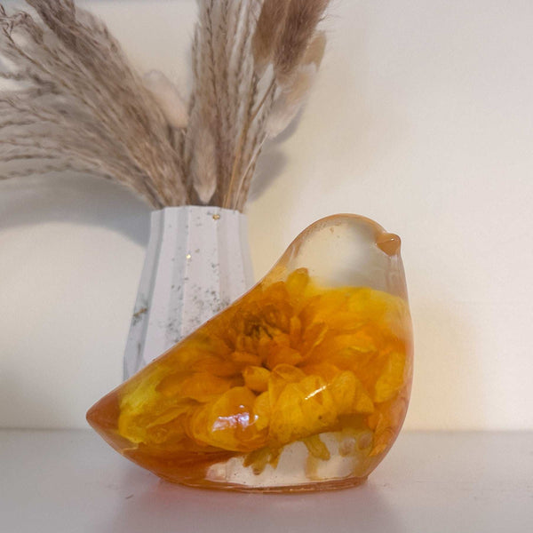 Handmade Sunlit Dahlia Resin Bird - Dried Flower Botanical Home Decor