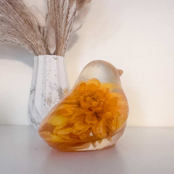 Handmade Sunlit Dahlia Resin Bird - Dried Flower Botanical Home Decor