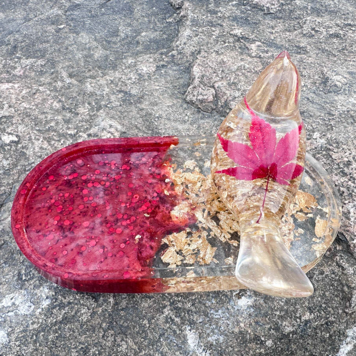 Golden Maple Bird & Tray Set – Resin Art with Real Leaf & Glitter