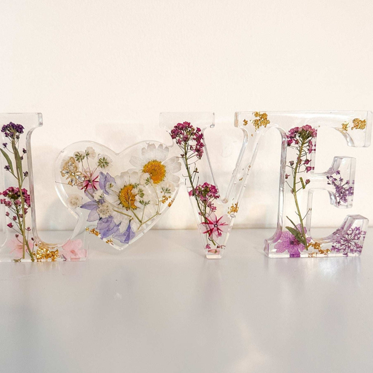 Daisy Floral Love Sign: Sweet Devotion Botanical Art