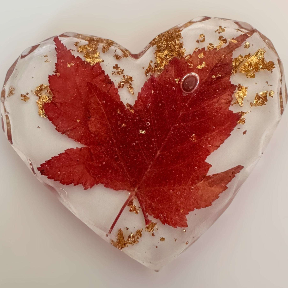 Canadian Maple Leaf Heart Coasters – Resin Decor with Gold Leaf Accent