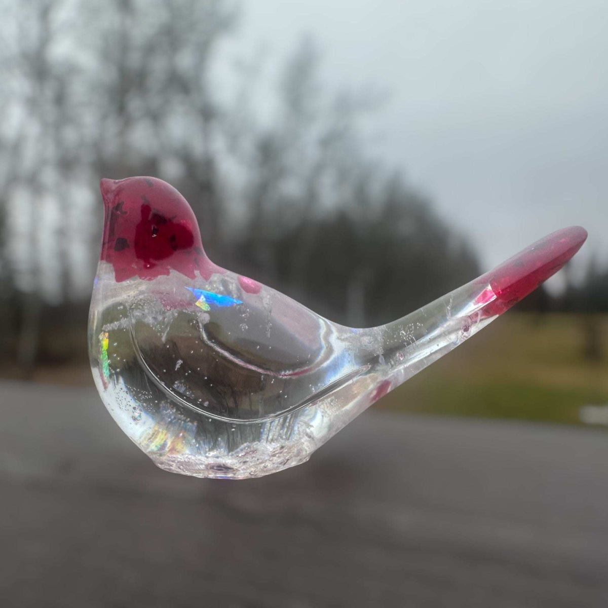 Crimson Starling – Handmade Resin Bird Red Chips & Iridescent Flakes