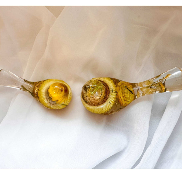 Golden Straw Duo strawflower resin bird pair with real preserved yellow strawflowers, handmade Canada