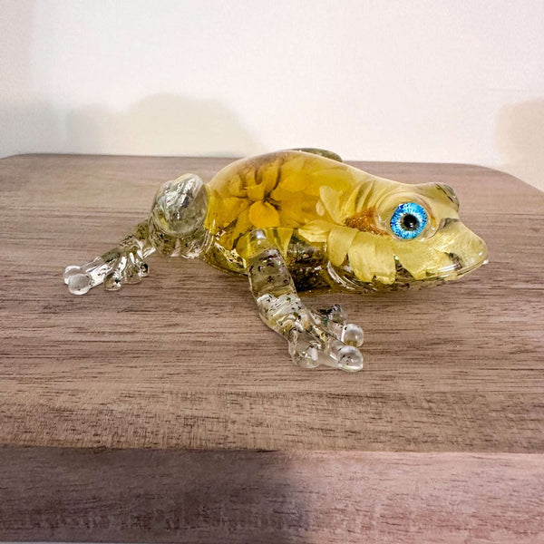 Frogs in Bloom - Handmade Dried Floral Whimsical Resin Frog Decor