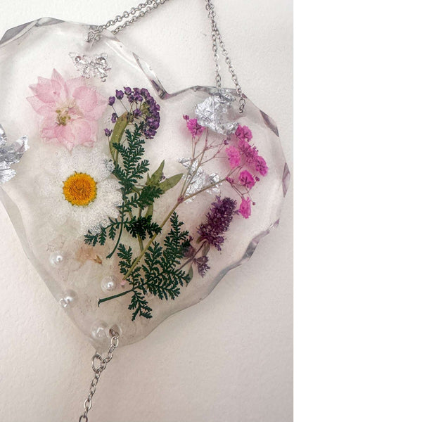 Garden Whisper Suncatcher pressed flower resin suncatcher heart with real daisies pink and purple flowers, handmade Canada