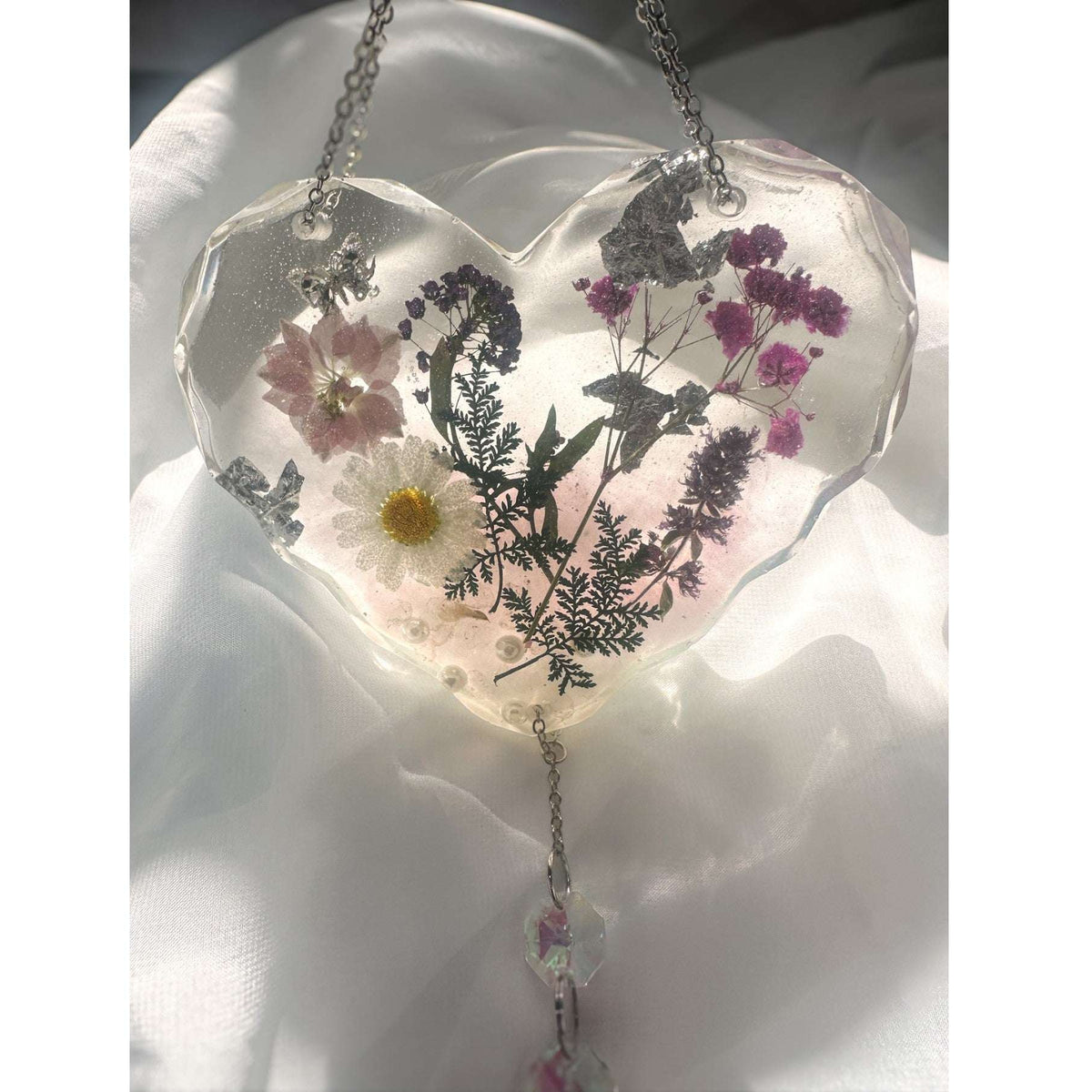 Garden Whisper Suncatcher pressed flower resin suncatcher heart with real daisies pink and purple flowers, handmade Canada