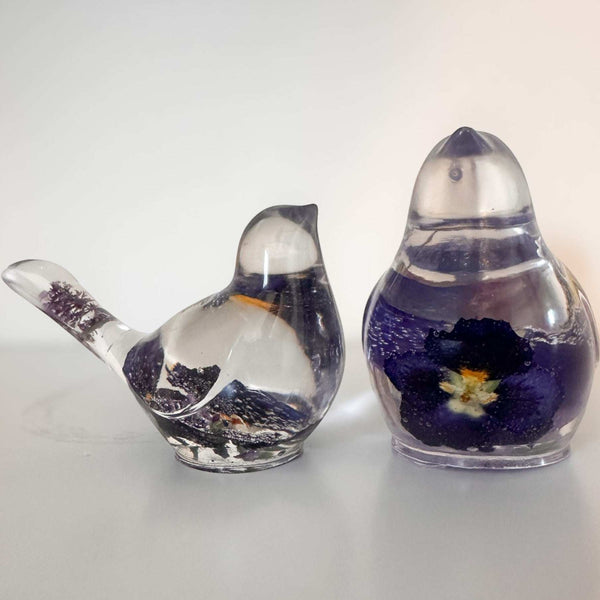 Pansy Garden Duo pansy resin bird pair with real deep purple pansies and thyme flowers in clear resin, handmade Canada