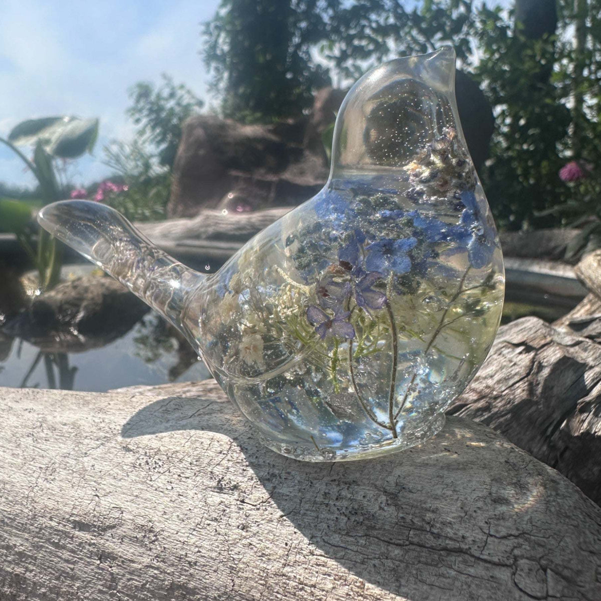 Forget-Me-Not Garden Bird - Handmade Forget-Me-Not Floral Resin Bird