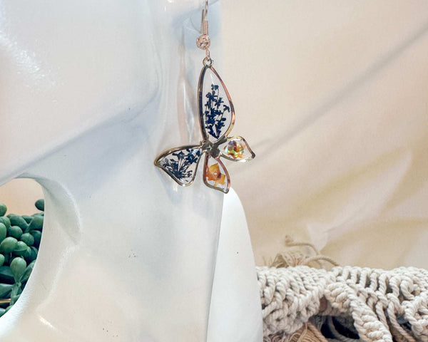 Butterfly Golden Whispers - Handmade Botanical Resin Pearl Earrings