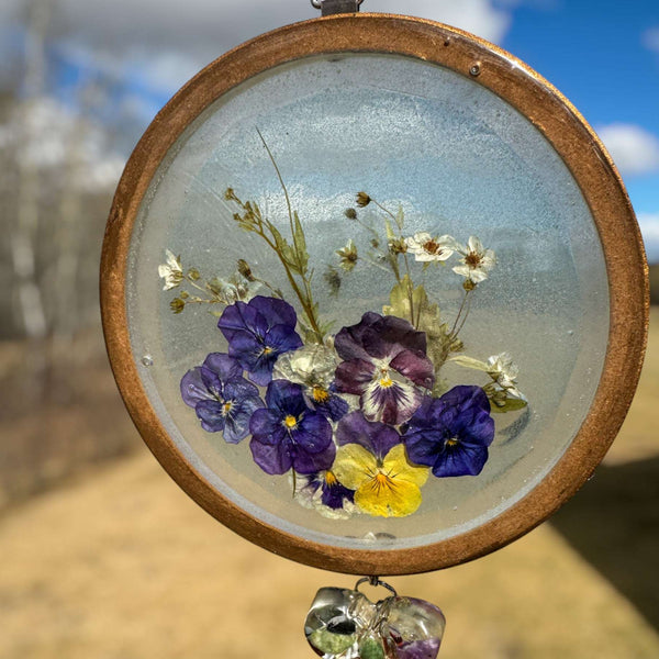 Pansy Garden Suncatcher - Enchanting Eternal Bloom Resin Suncatcher