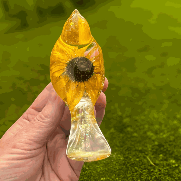 Golden Meadow resin bird with preserved Black-Eyed Susan and gold leaf botanical decor