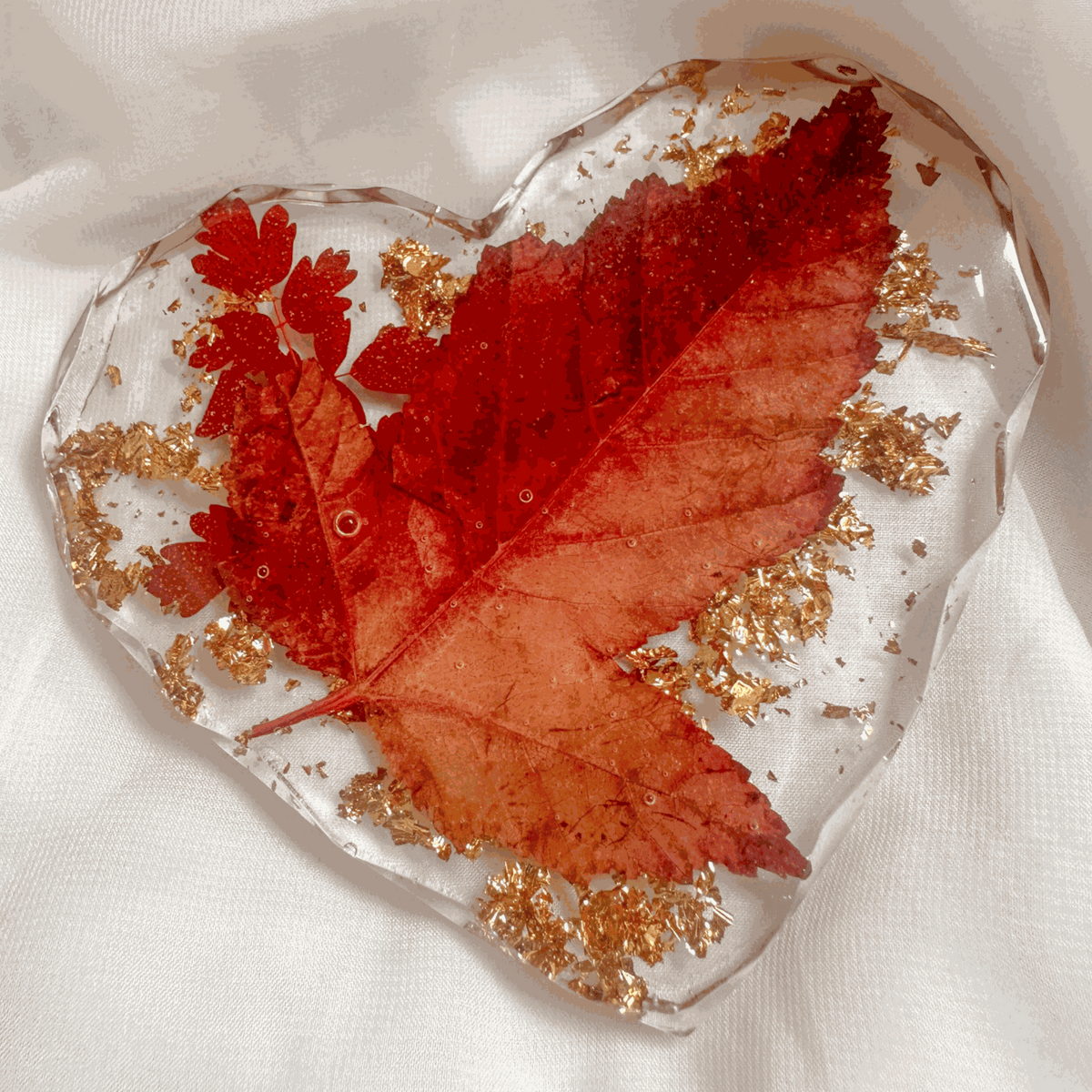 Canadian Maple Leaf Heart Coasters – Resin Decor with Gold Leaf Accent