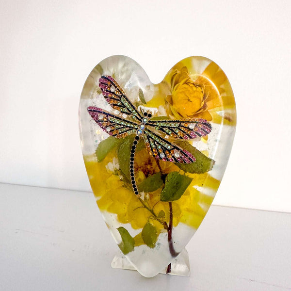 Enchanted Garden Heart - Resin Decor with Dragonfly & Real Flowers