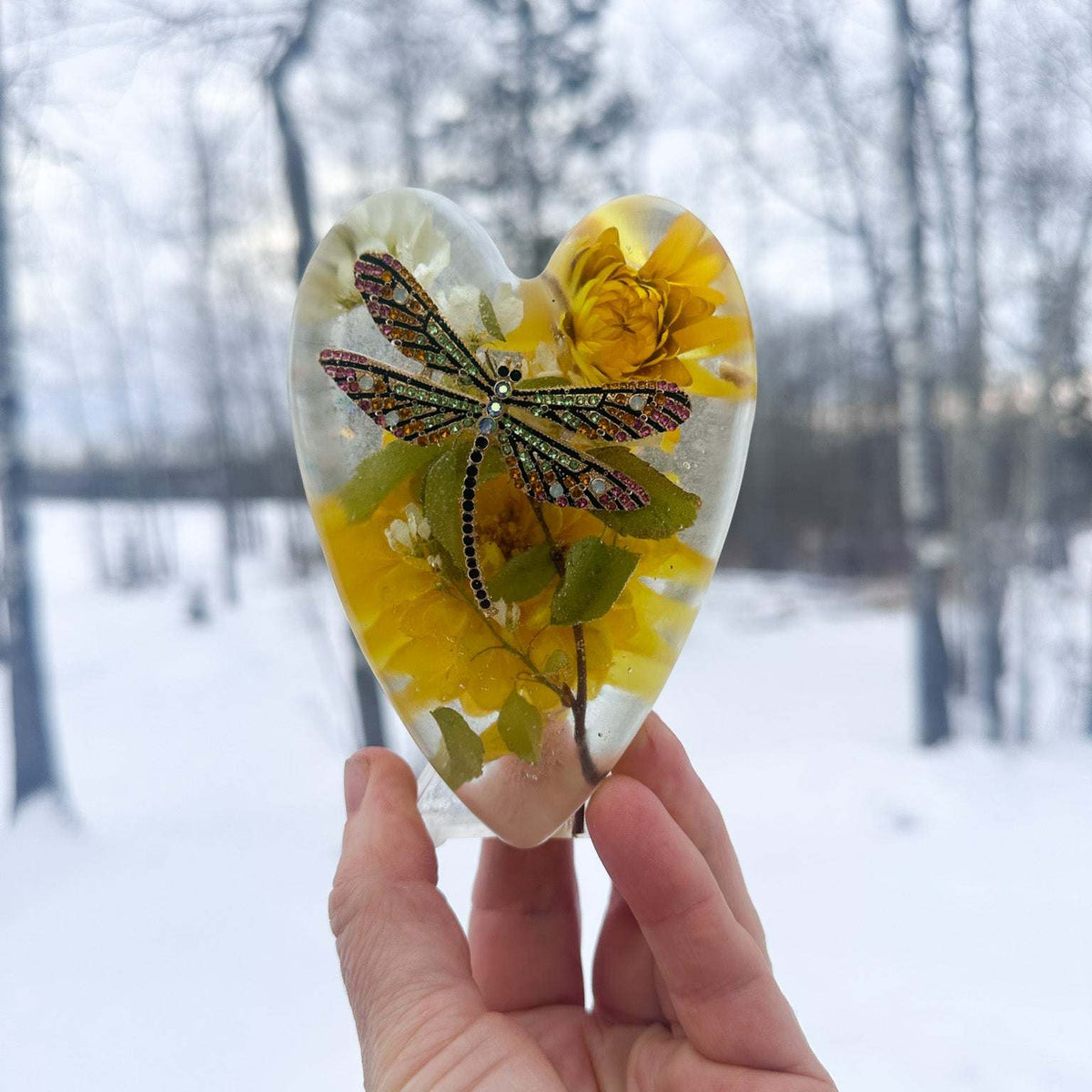 Enchanted Garden Heart - Resin Decor with Dragonfly & Real Flowers