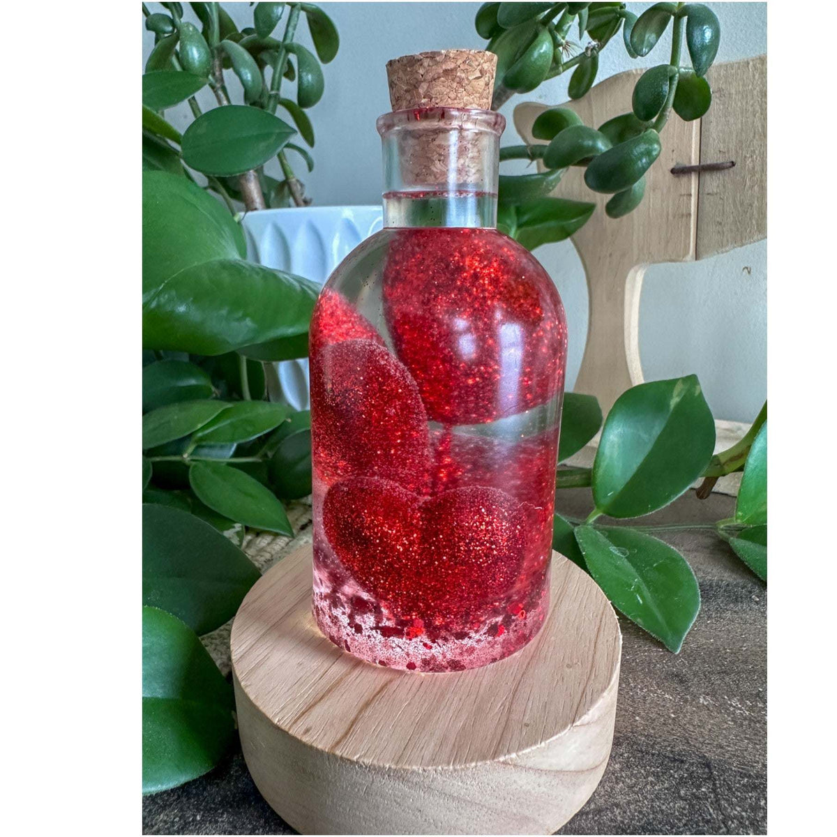 Love Potion Resin Bottle - Hanndmade Sparkling Heart Home Decor