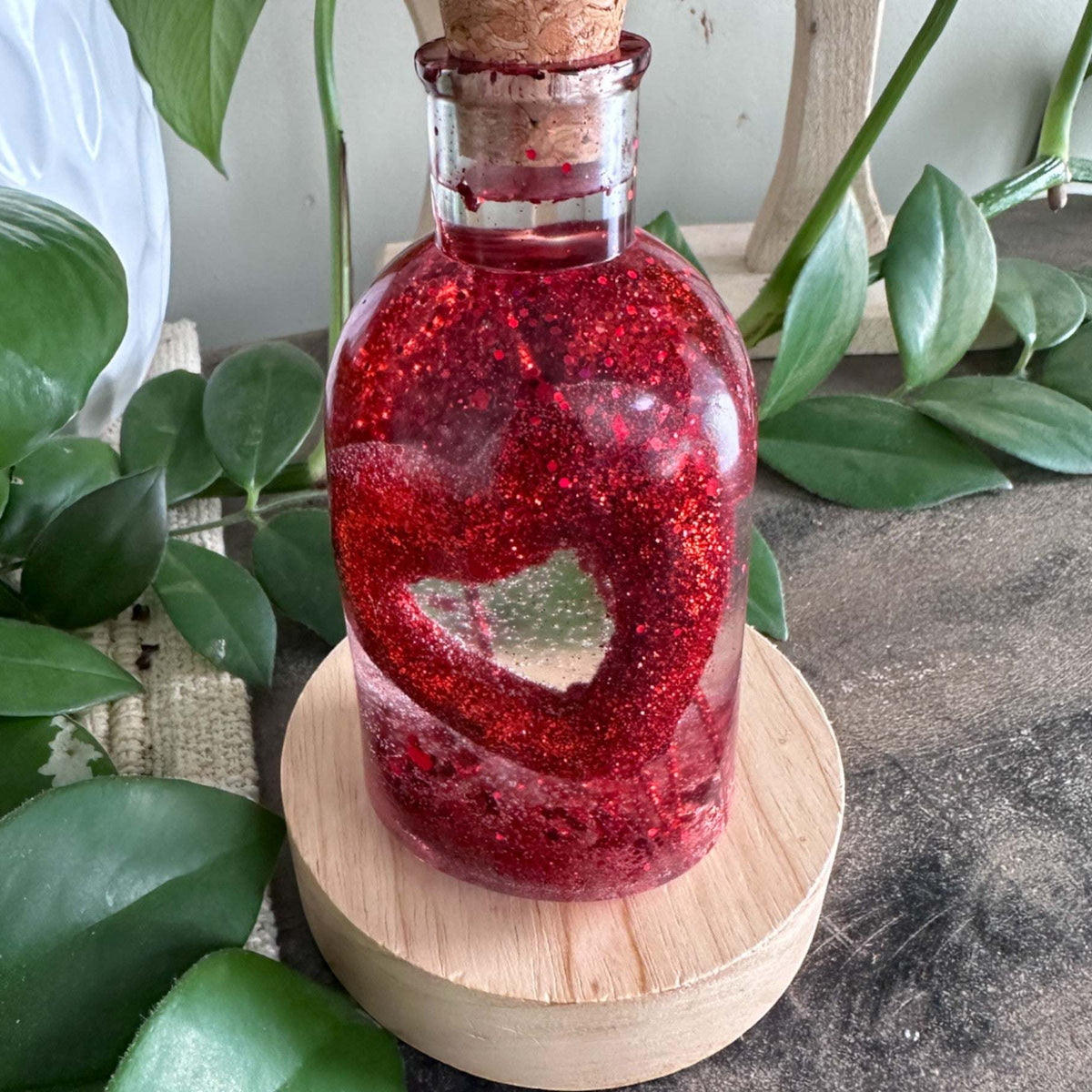 Love Potion Resin Bottle - Hanndmade Sparkling Heart Home Decor