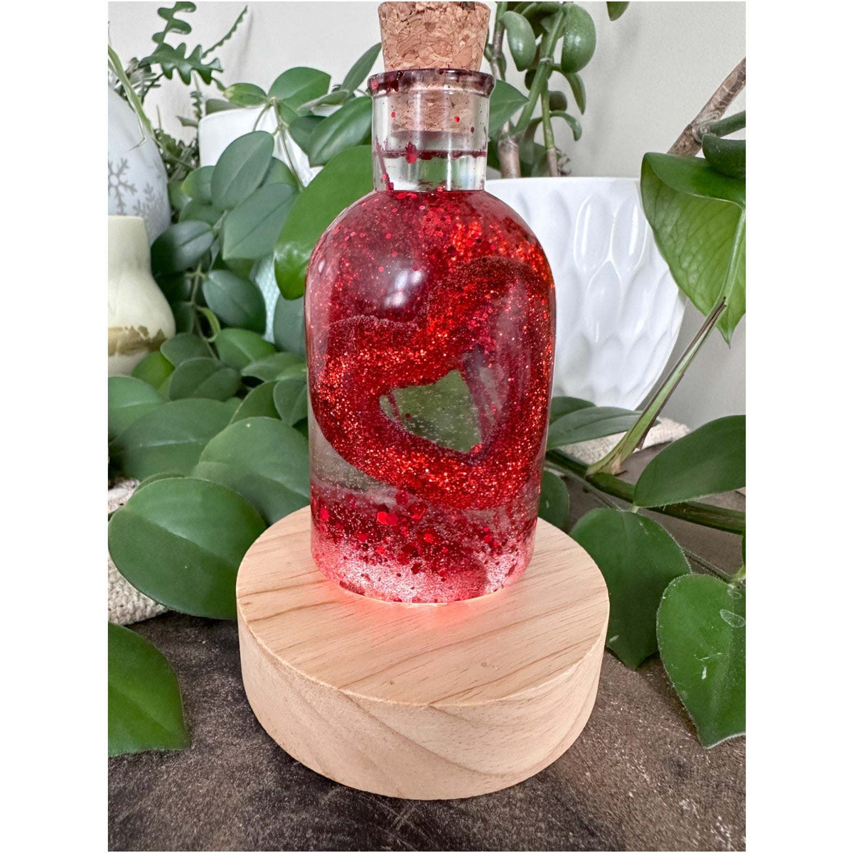 Love Potion Resin Bottle - Hanndmade Sparkling Heart Home Decor