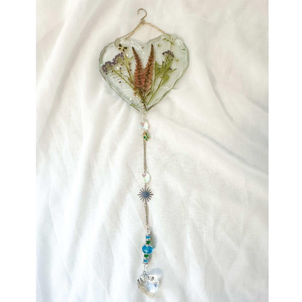 Enchanted Garden Heart Suncatcher - Pressed Flower Resin Decor