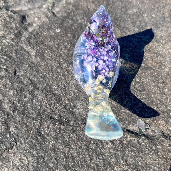 Forever Lilac Garden Bird - Handmade Real Lilac Blooms Resin Bird