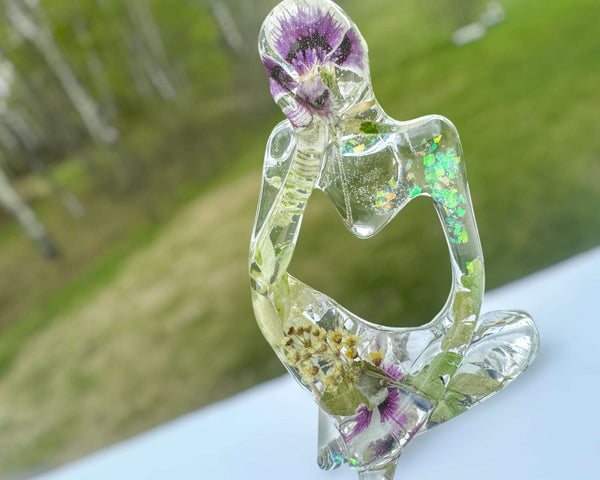Floral Fusion Sculpture - Handmade Resin Thinker with Dried Flowers