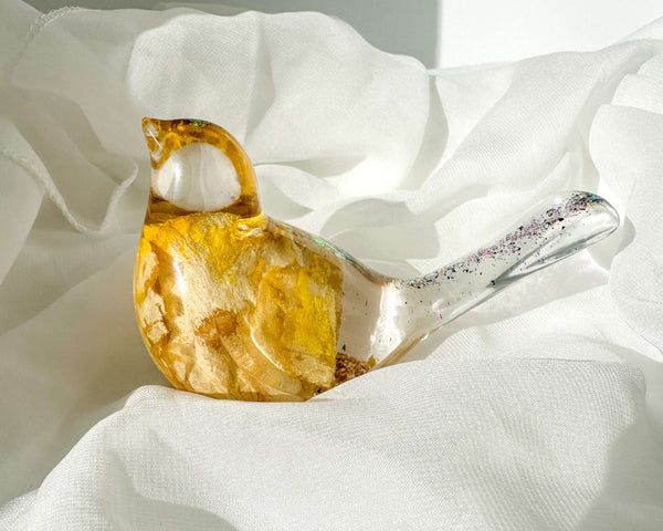 Golden Rose Resin Bird – Handmade Nature-Inspired Bird Décor