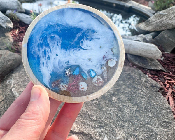 Handmade Ocean Wave Wood Coaster – Unique Coastal Decor with Seashells