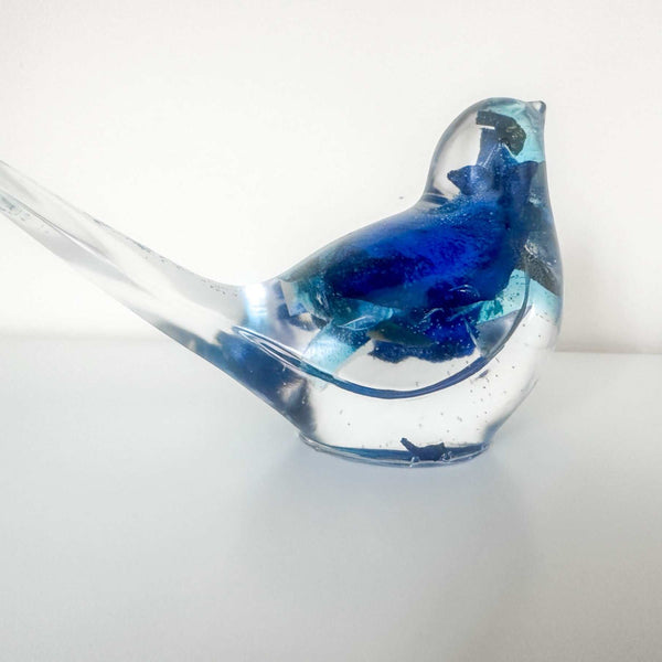 Azure Songbirds of Serenity - Handmade Blue Rose Resin Bird Decor